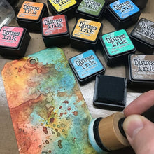 Load image into Gallery viewer, Ranger Ink - Tim Holtz - Mini Ink Blending Tool - Round

