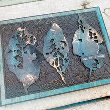 Load image into Gallery viewer, Sizzix - Tim Holtz - 3D Texture Fades Embossing Folder - Foliage

